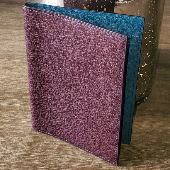Hermes Handbags - Authentic Hermes Passport/Agenda cover small in Leather